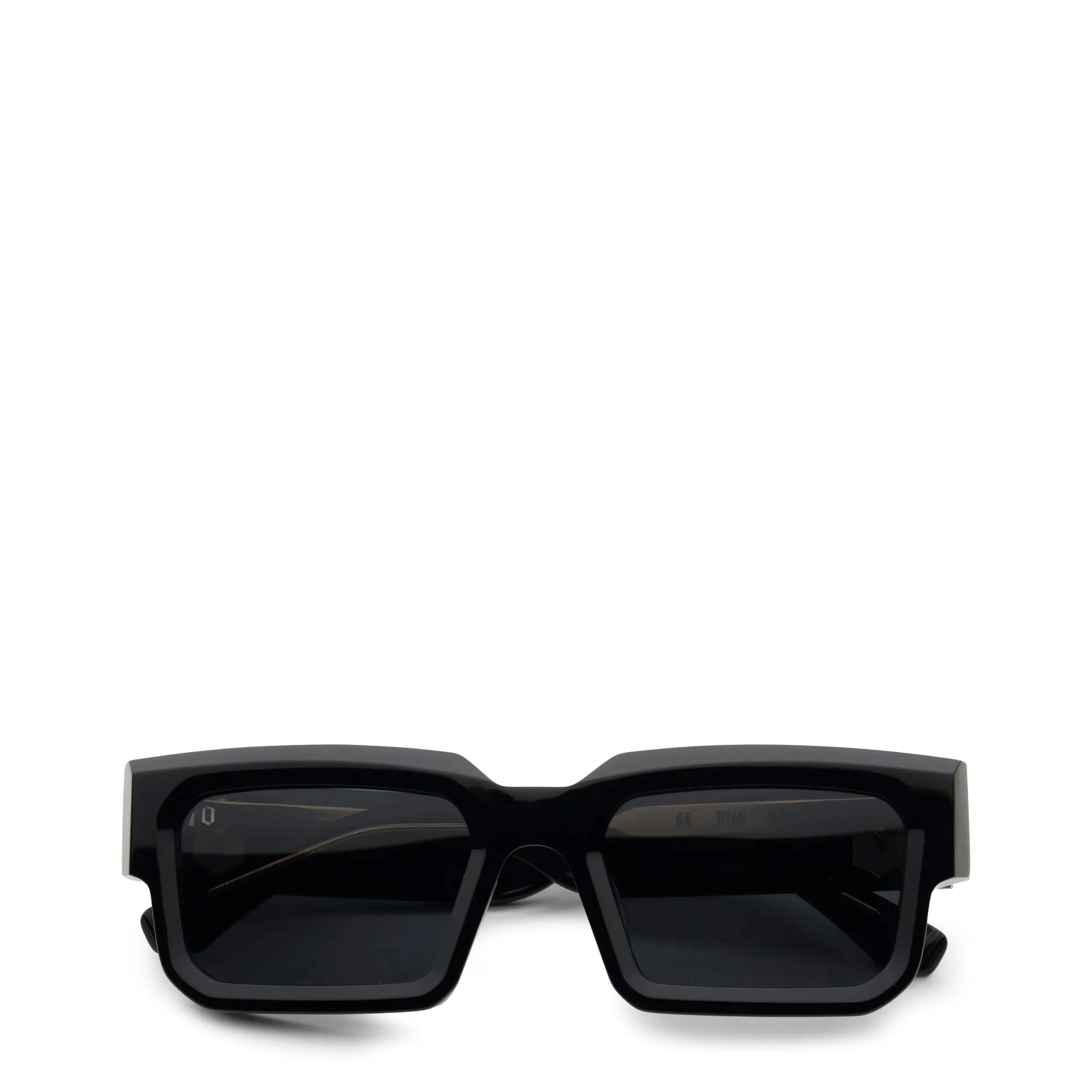 BLACK TITAN BLACK TITAN | Bodega