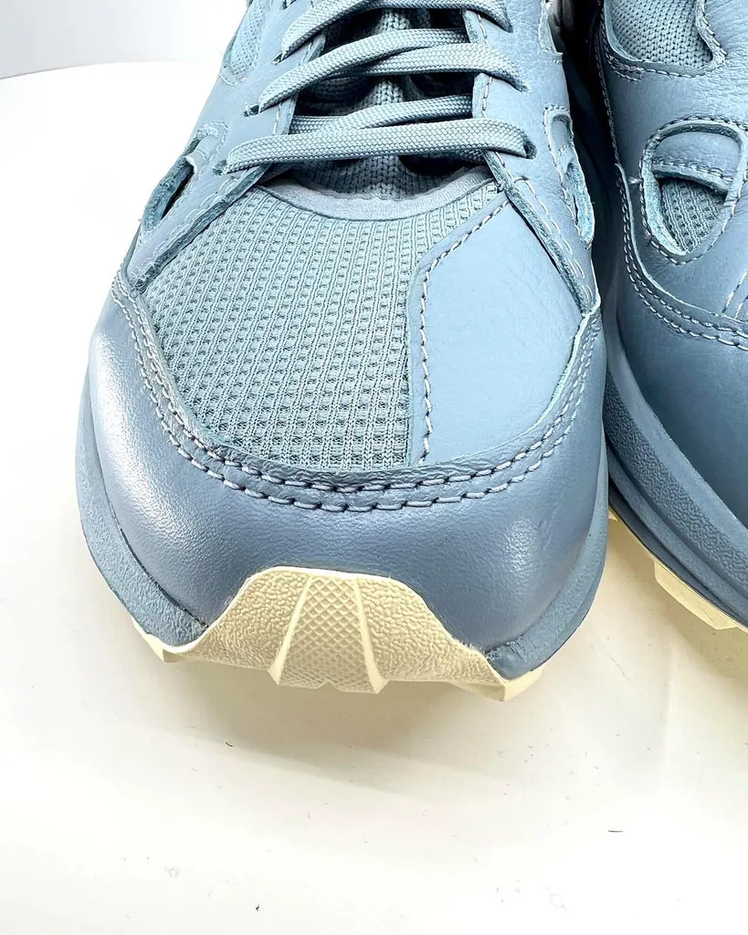 BRANDBLACK LOS ANGELES AURA 130 SNEAKERS IN FOG