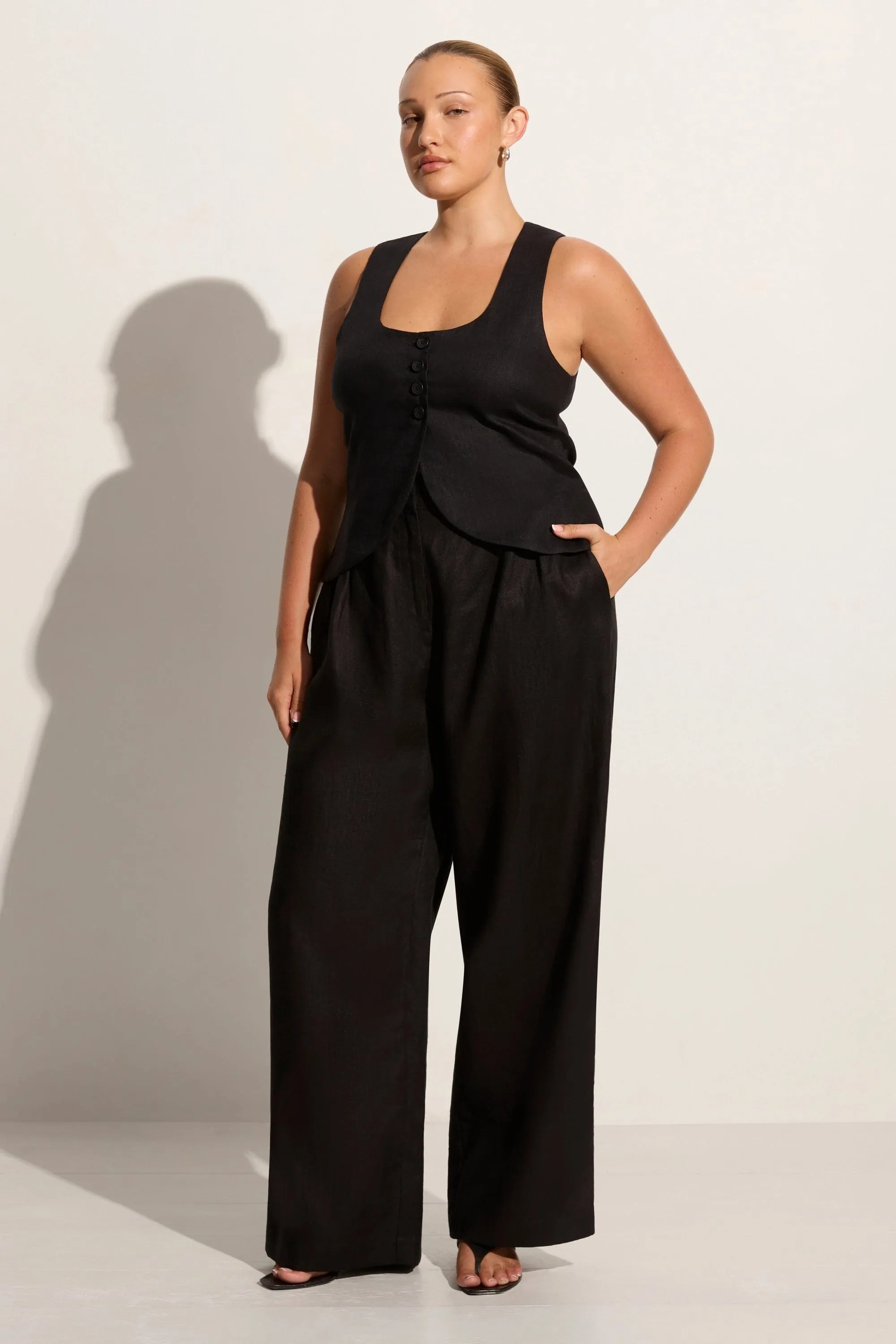 Stanze Vest Black