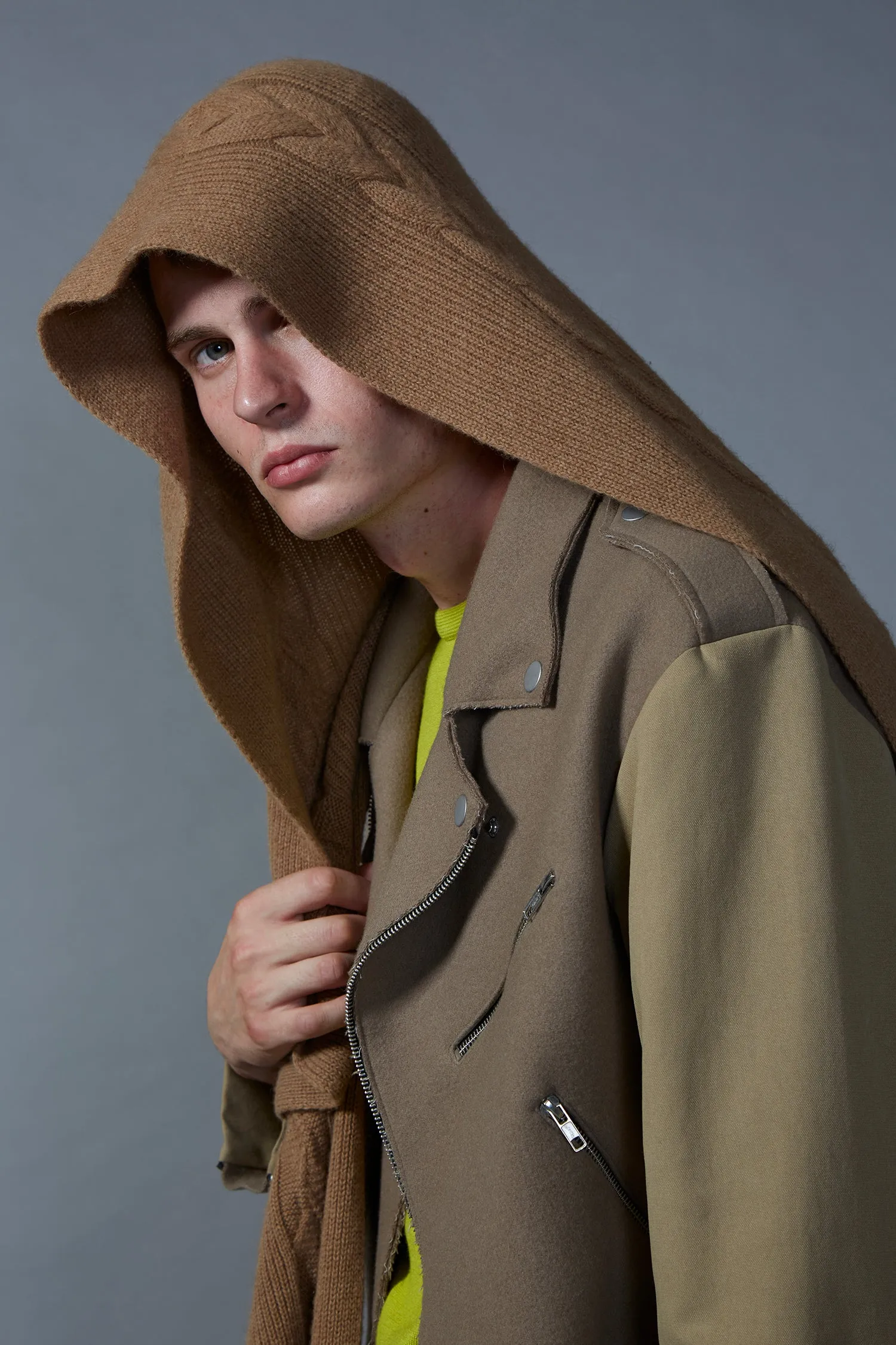 ZAMBESI   HOODED SCARF IN CAMEL, W23
